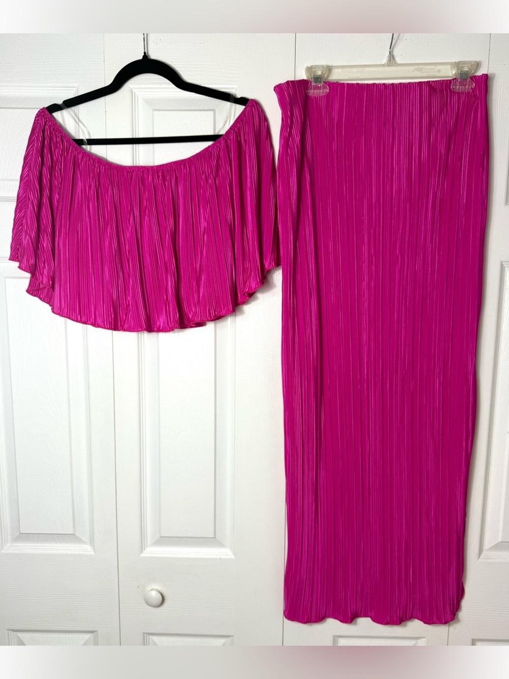 PrettyLittleThing Pink Fuschia Plisse Bardot Crop Top Maxi Skirt Set Size 12
